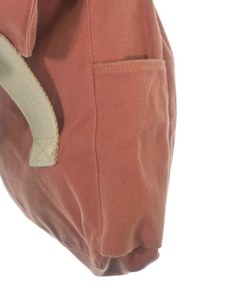 A.P.C. กระเป๋าสะพาย