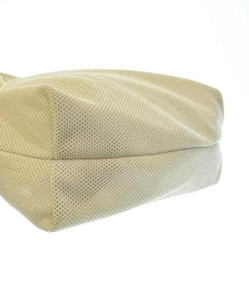 A.P.C. กระเป๋าถือขนาดใหญ่