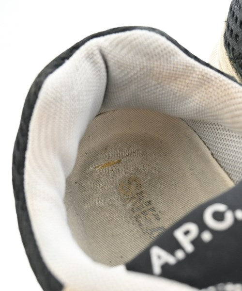 A.P.C. รองเท้าผ้าใบ