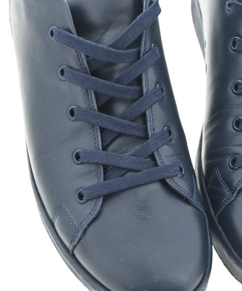 A.P.C. รองเท้าผ้าใบ