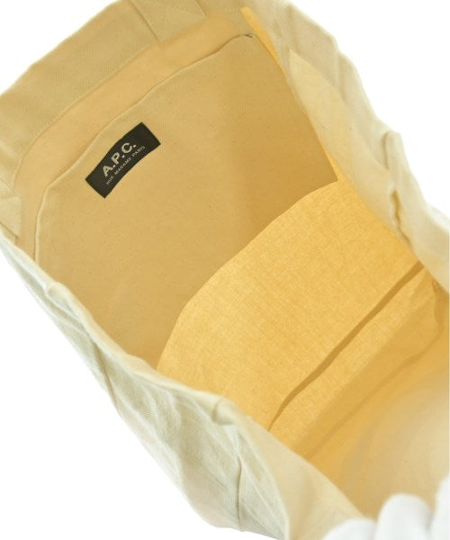 A.P.C. กระเป๋าถือขนาดใหญ่