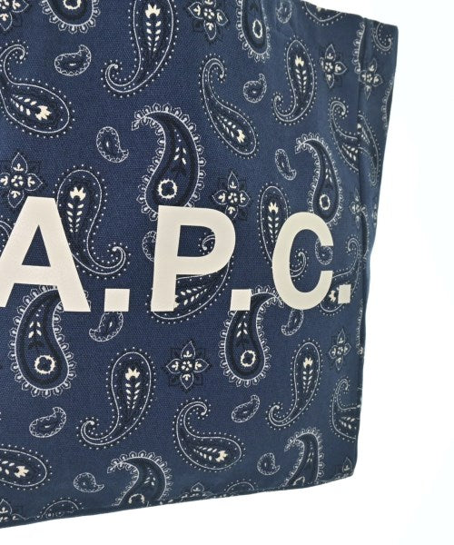 A.P.C. กระเป๋าถือขนาดใหญ่