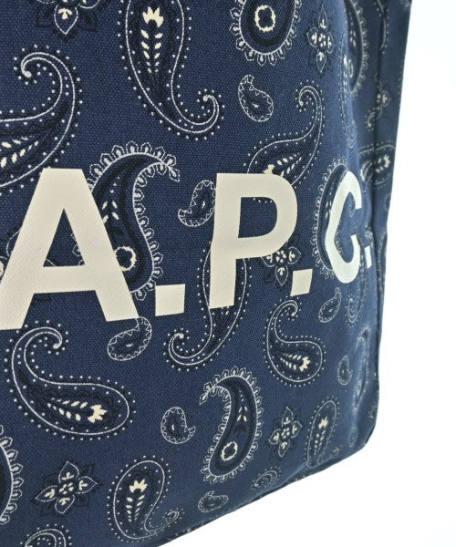 A.P.C. กระเป๋าถือขนาดใหญ่
