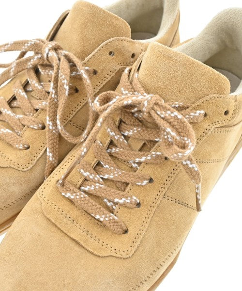 A.P.C. รองเท้าผ้าใบ
