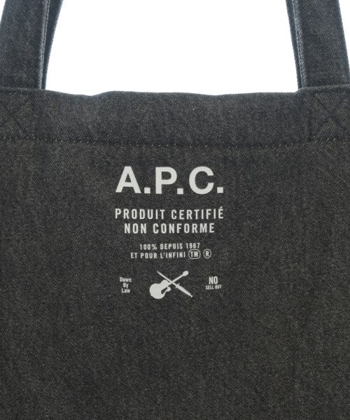 A.P.C. กระเป๋าถือขนาดใหญ่