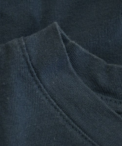 A.P.C. เสื้อยืด/เสื้อท็อปส์