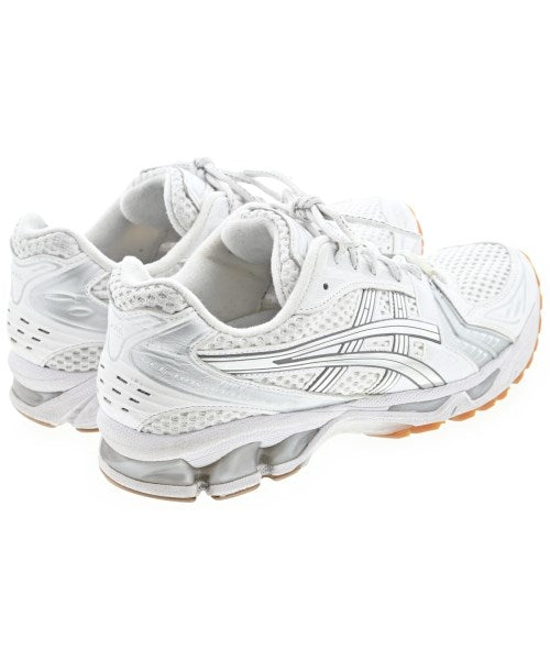 A.P.C. รองเท้าผ้าใบ