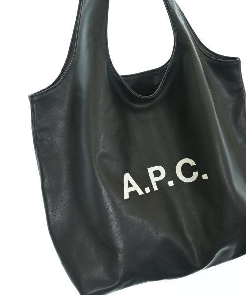 A.P.C. กระเป๋าถือขนาดใหญ่