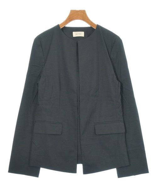 DES PRES แจ็คเก็ตไม่มีปก