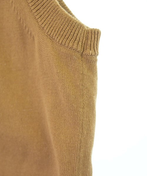 GALERIE VIE เสื้อแขนกุด