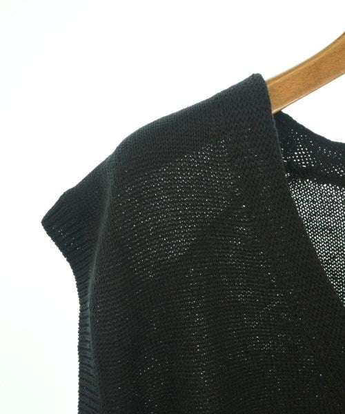 MARGARET HOWELL เสื้อแขนกุด