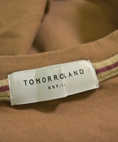 TOMORROWLAND เสื้อยืด/เสื้อท็อปส์
