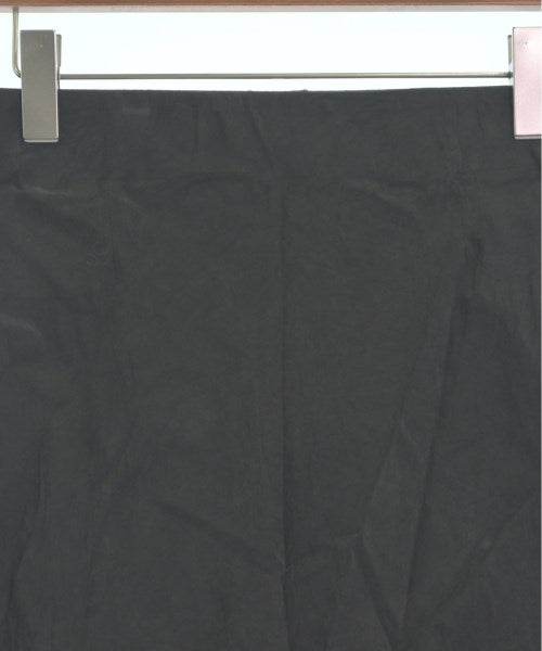 Spick and Span กระโปรงยาวถึงเข่า