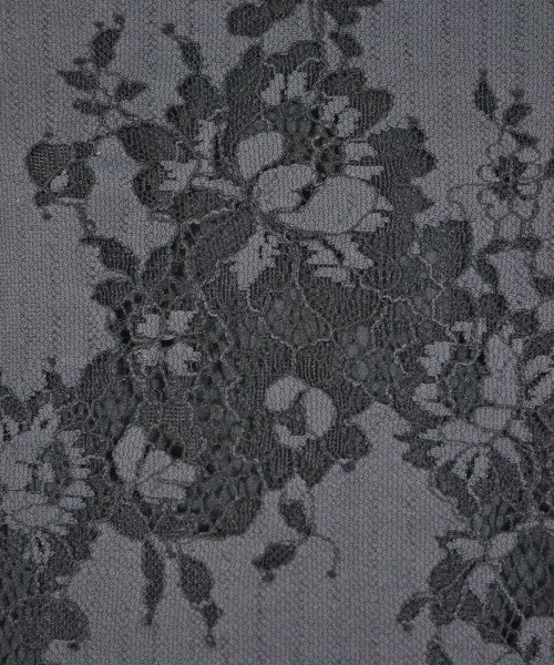 Spick and Span กระโปรงยาวถึงเข่า