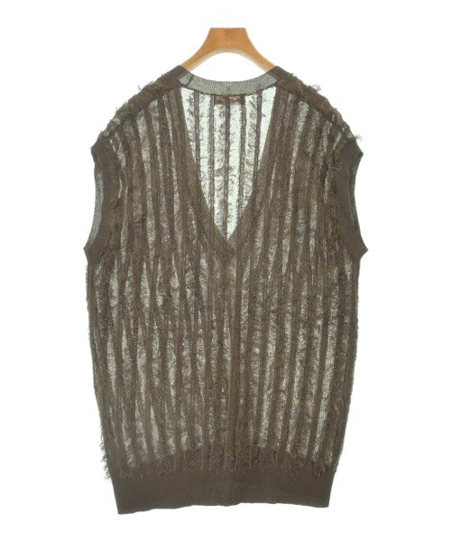 Spick and Span เสื้อแขนกุด