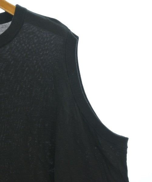 Spick and Span เสื้อแขนกุด