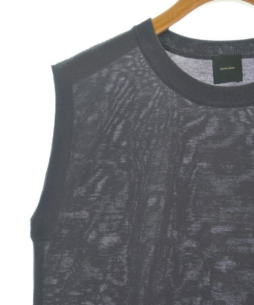 Spick and Span เสื้อแขนกุด