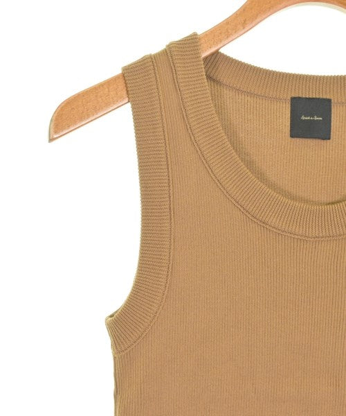 Spick and Span เสื้อแขนกุด