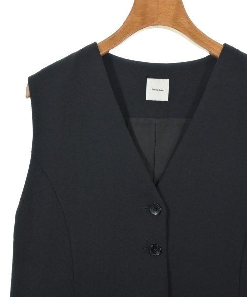 Spick and Span เสื้อกั๊ก