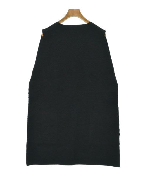 Spick and Span เสื้อแขนกุด