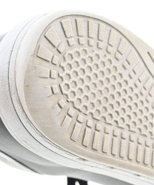 REGAL รองเท้าผ้าใบ