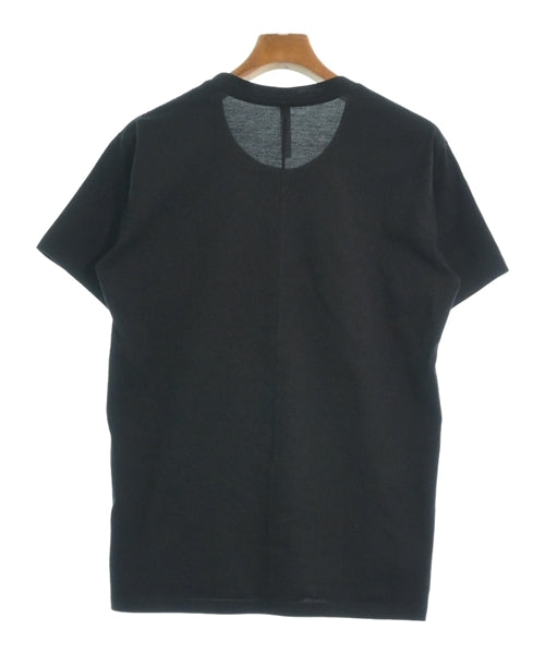 ATTACHMENT เสื้อยืด/เสื้อท็อปส์
