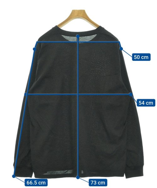 ATTACHMENT เสื้อยืด/เสื้อท็อปส์