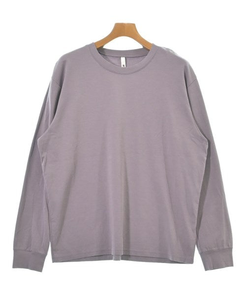 ATTACHMENT เสื้อยืด/เสื้อท็อปส์