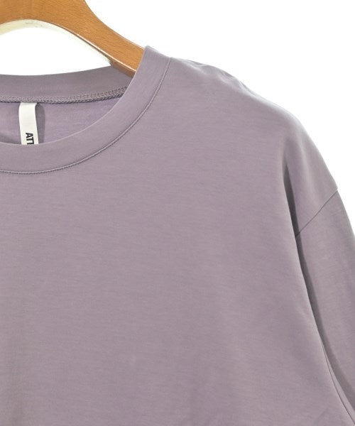 ATTACHMENT เสื้อยืด/เสื้อท็อปส์