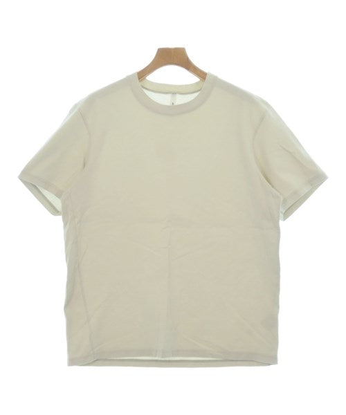 ATTACHMENT เสื้อยืด/เสื้อท็อปส์