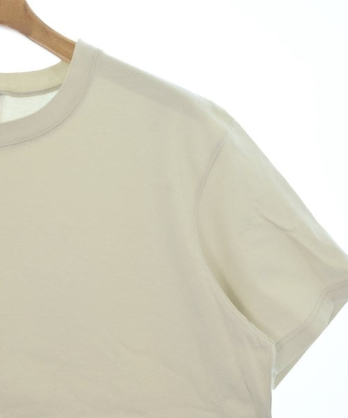 ATTACHMENT เสื้อยืด/เสื้อท็อปส์
