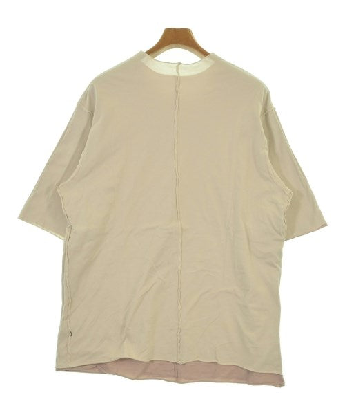 ATTACHMENT เสื้อยืด/เสื้อท็อปส์