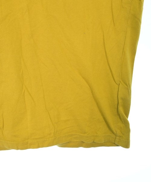ATTACHMENT เสื้อยืด/เสื้อท็อปส์
