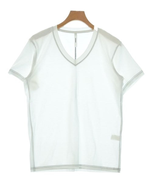 ATTACHMENT เสื้อยืด/เสื้อท็อปส์