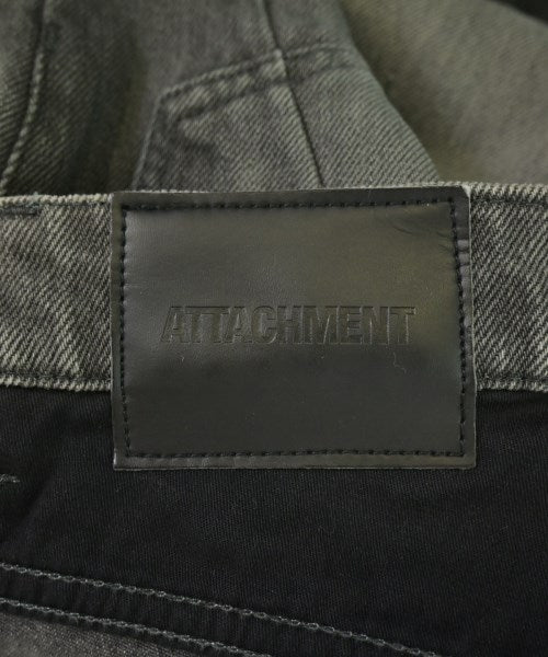 ATTACHMENT ยีนส์