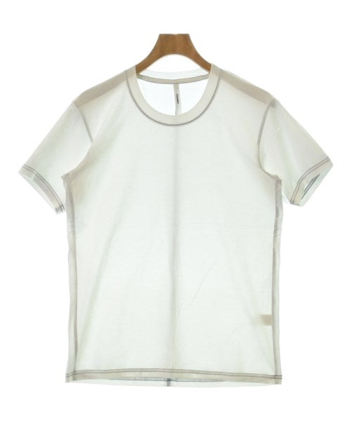 ATTACHMENT เสื้อยืด/เสื้อท็อปส์