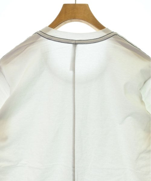 ATTACHMENT เสื้อยืด/เสื้อท็อปส์