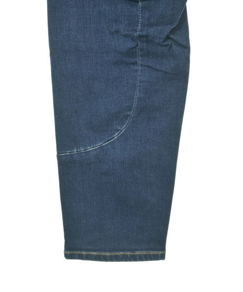 ATTACHMENT ยีนส์