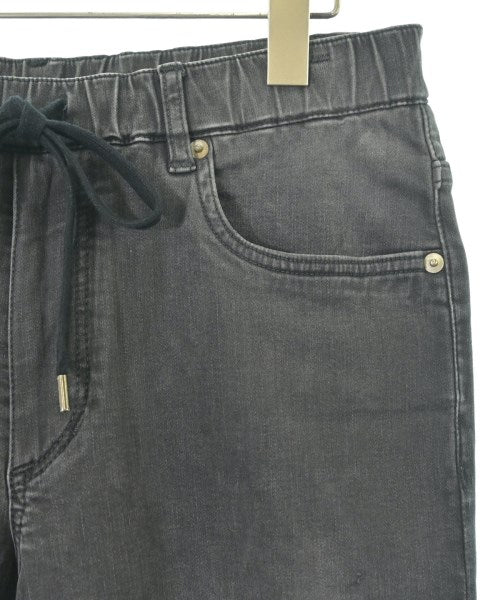 ATTACHMENT ยีนส์