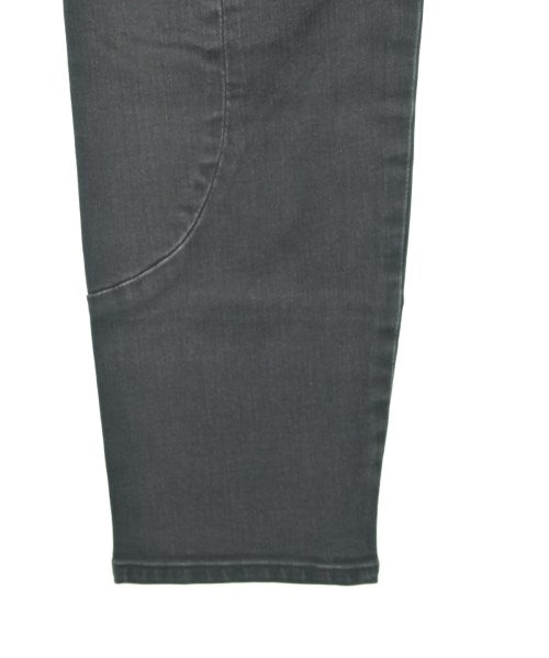 ATTACHMENT ยีนส์