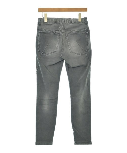 ATTACHMENT ยีนส์