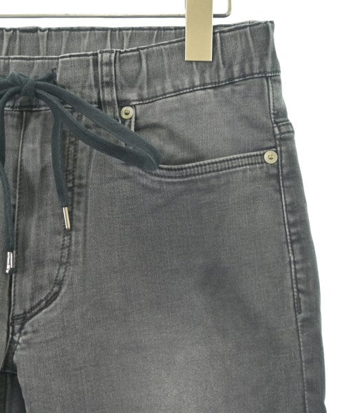 ATTACHMENT ยีนส์