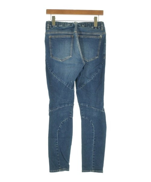 ATTACHMENT ยีนส์