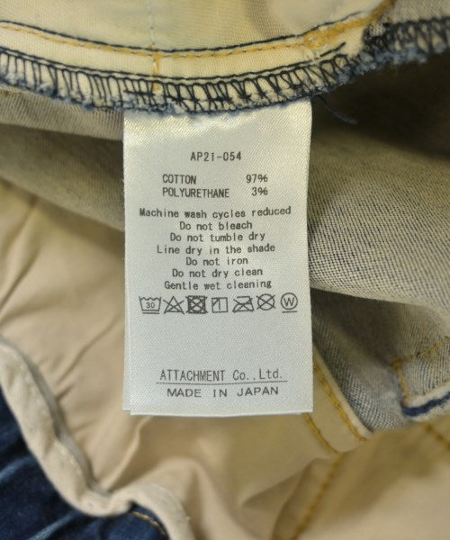 ATTACHMENT ยีนส์