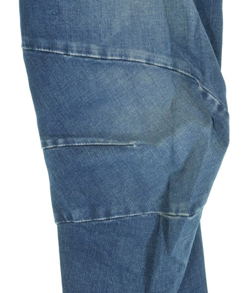 ATTACHMENT ยีนส์