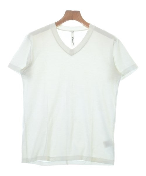 ATTACHMENT เสื้อยืด/เสื้อท็อปส์