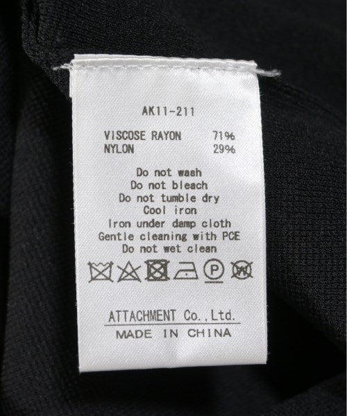 ATTACHMENT เสื้อกันหนาว