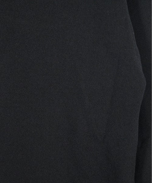 ATTACHMENT เสื้อกันหนาว
