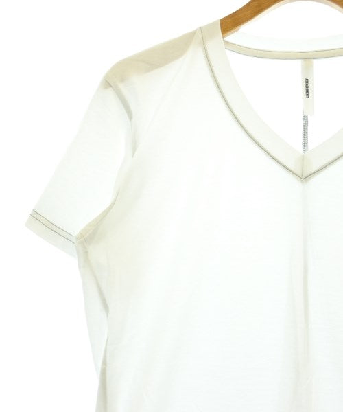 ATTACHMENT เสื้อยืด/เสื้อท็อปส์