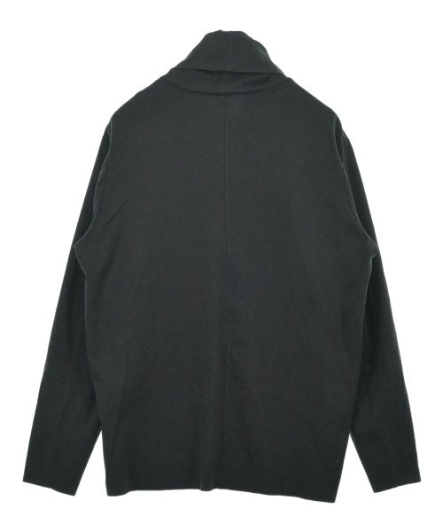 ATTACHMENT เสื้อยืด/เสื้อท็อปส์